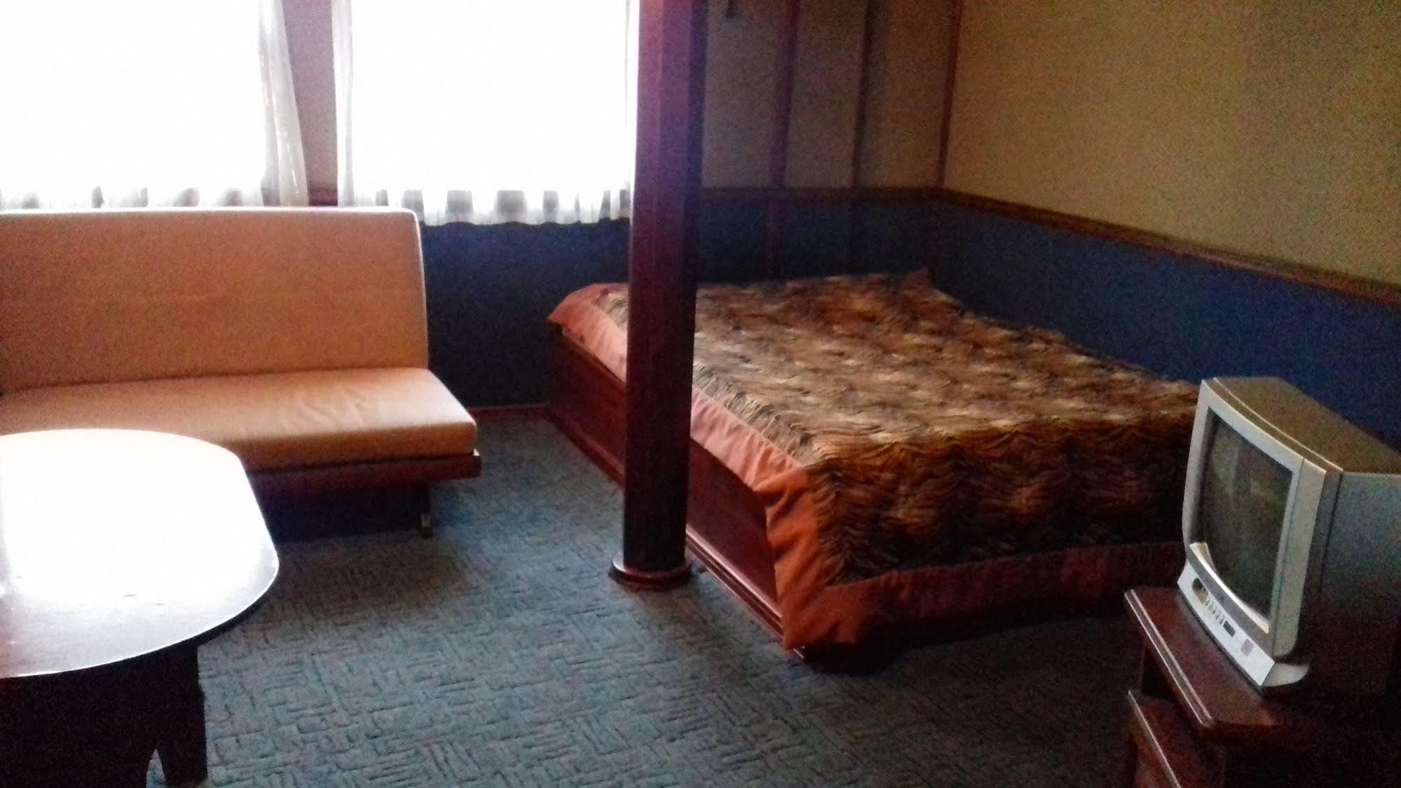 Bogdan Khmelnytskyi Hotel Kijev Kültér fotó